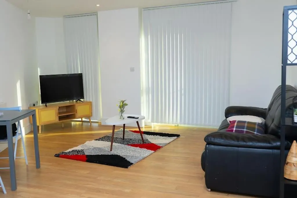 1 Bed Luxury Comfortable Apt London